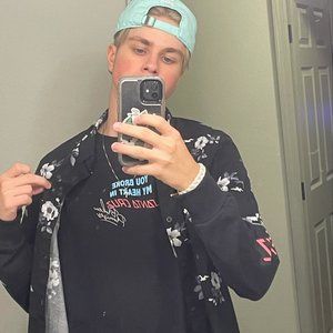 Meet your Posher, James